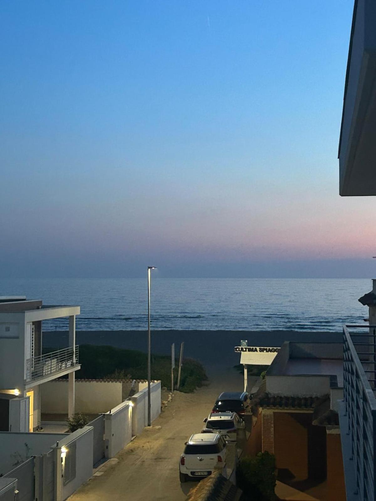 By The Sea Apartment Focene
